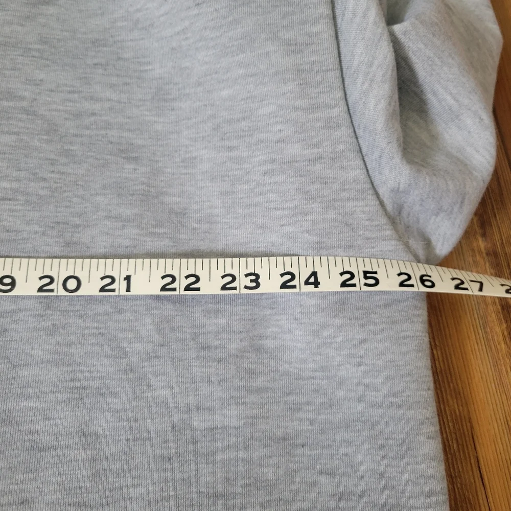 1970 Gray Sweatshirt Womens Size 3XL Graphic Design - Picture 7 of 7